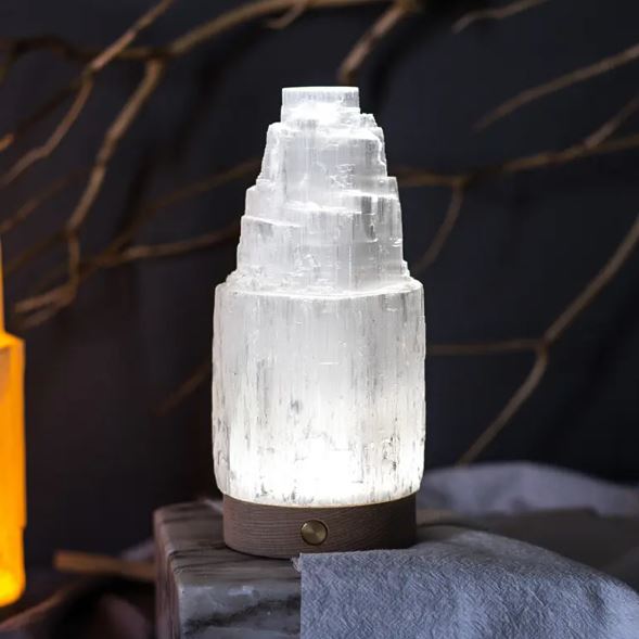 How to cleanse, charge make the most of your HEALING CRYSTALS!