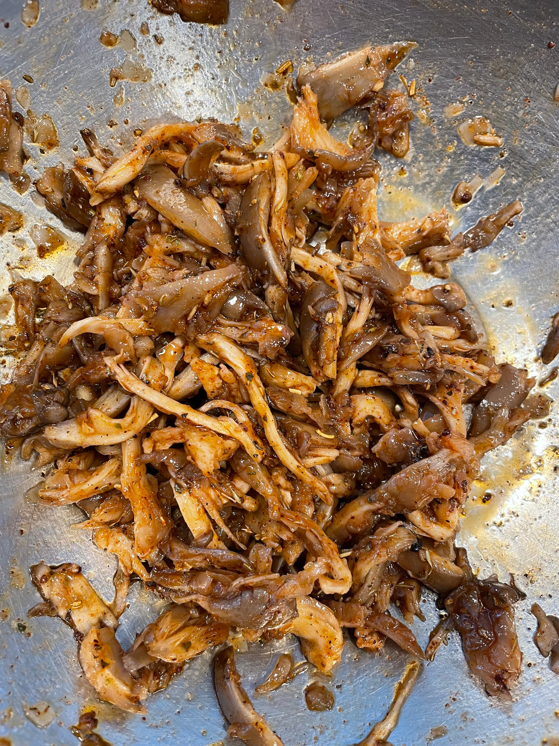 RAW VEGAN "Pulled (NO) Pork" (Shredded Jerk Oyster 'Shrooms)